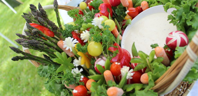 The 5 Healthier Dish Alternatives to Serve During Your Summer Wedding Reception